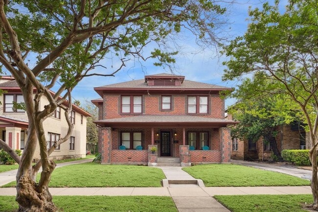 Photo - 1551 Castle Ct