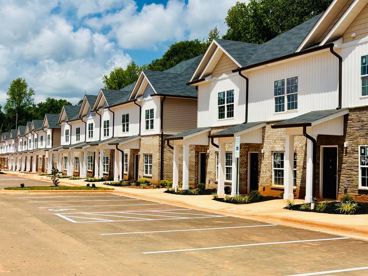 Weddington Place of Lexington - Weddington Place of Lexington
