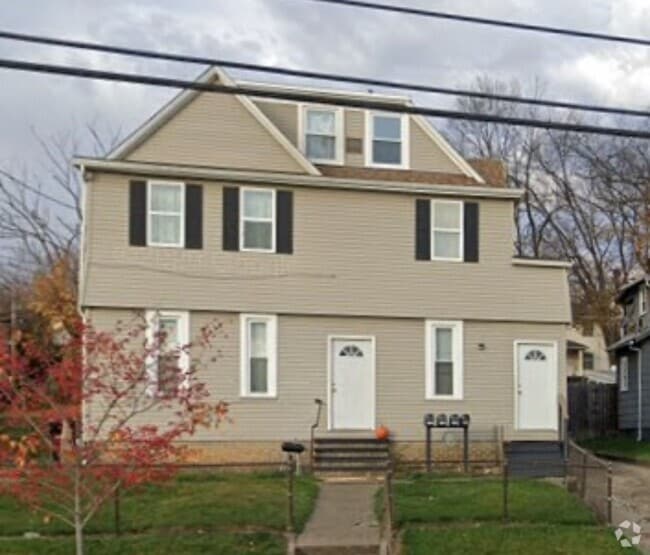 Building Photo - Dueber Quad Unit 3 Rental
