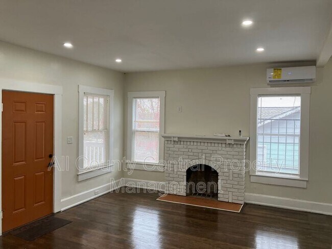 Photo - 2725 23rd St SW