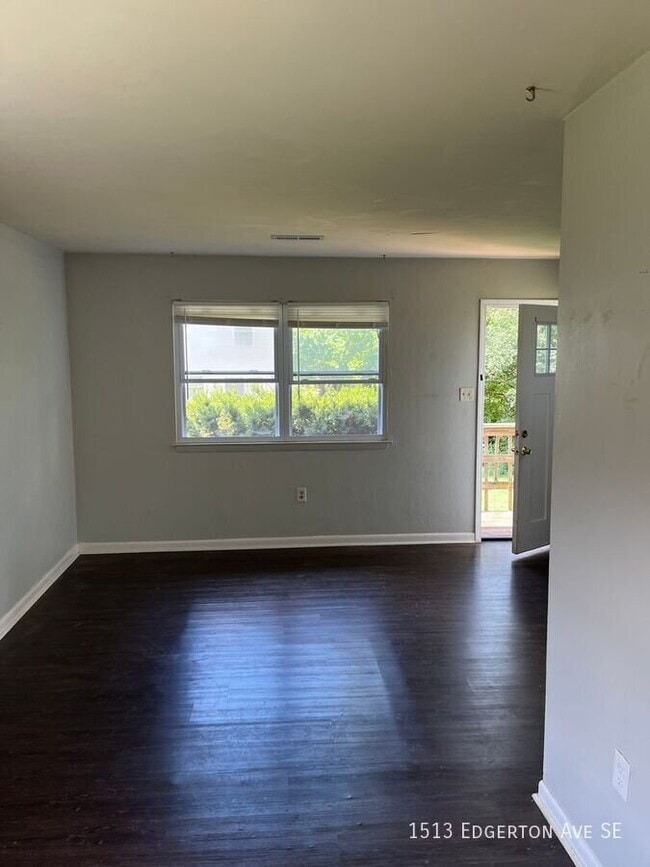 Photo - 1513 Edgerton Ave SE