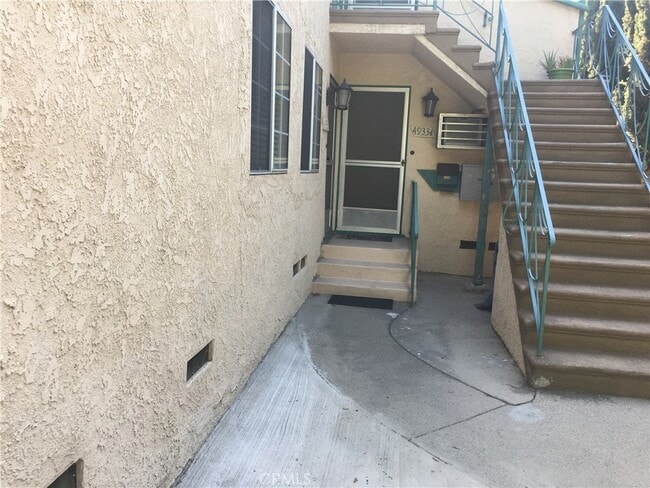 Building Photo - 4933 Cahuenga Blvd Unit 4933 Rental