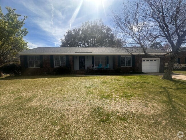 Building Photo - Ranch Style Home in Pine Valley