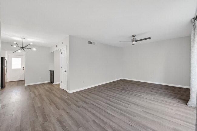 Photo - 1811 Stoney Brook Dr Unit 91