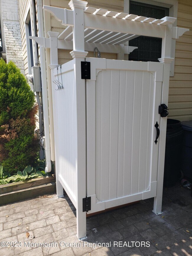 Photo - 407 Chicago Blvd