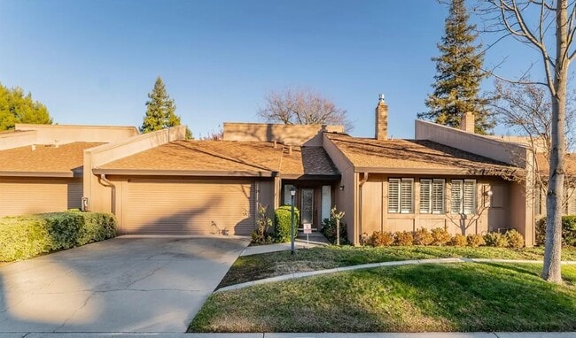 Building Photo - 1529 Lincoln Rd