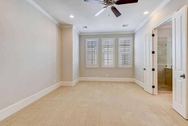 Photo - 4506 Jackson St