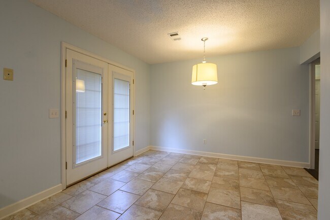 Photo - Ridgewood Court Home