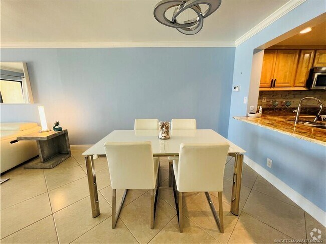 Building Photo - 9400 S Ocean Dr Unit 604B Rental