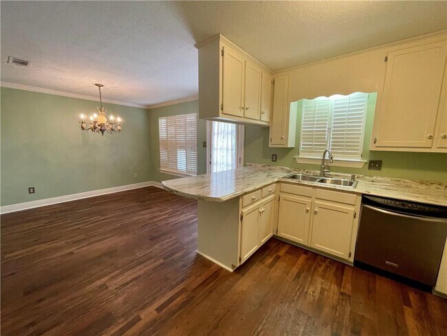 Photo - 270 Hillcrest Rd