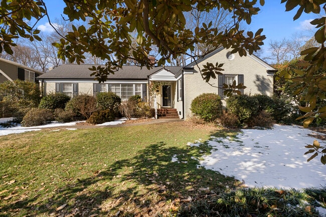 Building Photo - 221 W Avondale Dr