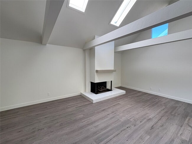 Photo - 310 Corsair Way