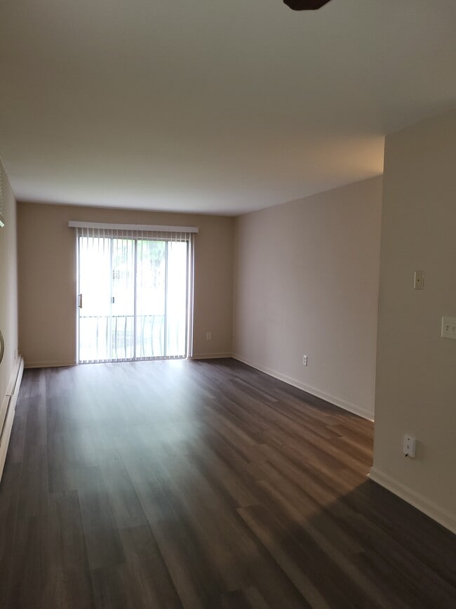 Photo - Liberty Trace Apartments