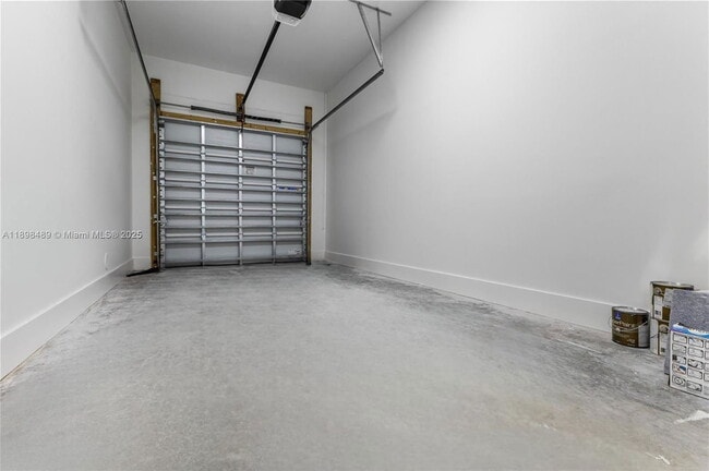 Photo - 3140 Carter St