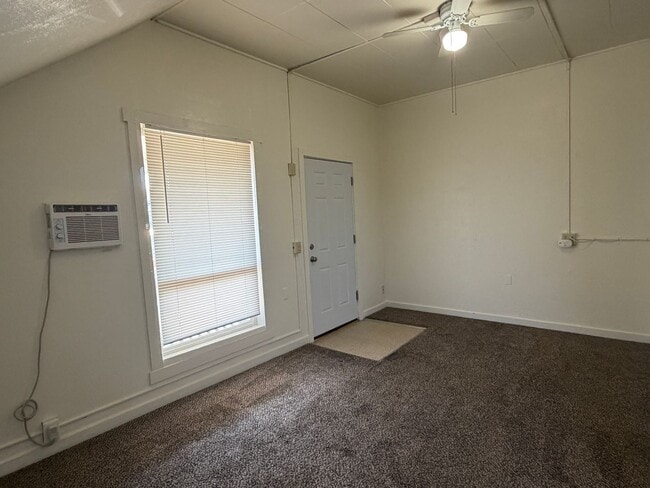 Photo - 2920 NE Riverside Ave Unit 204