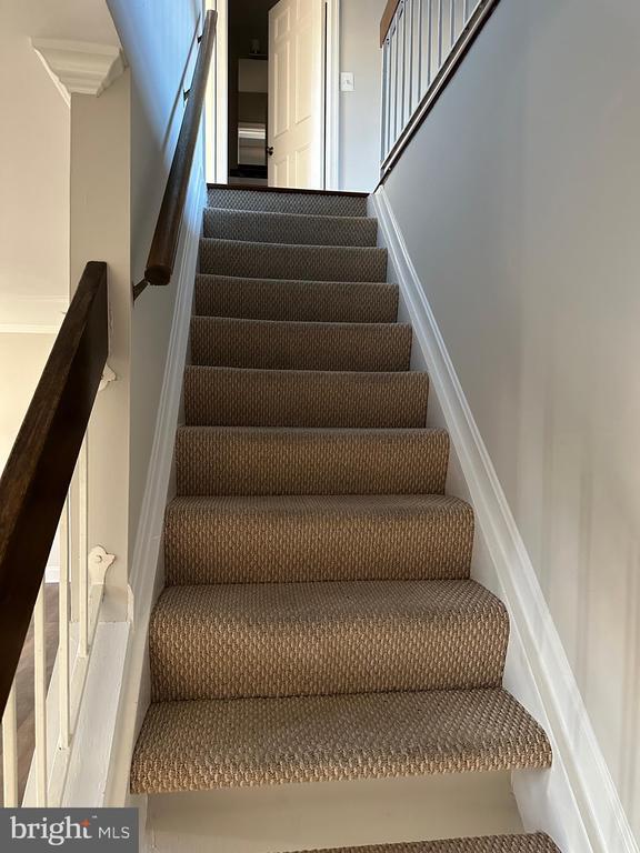 Photo - 10442 Storch Turn