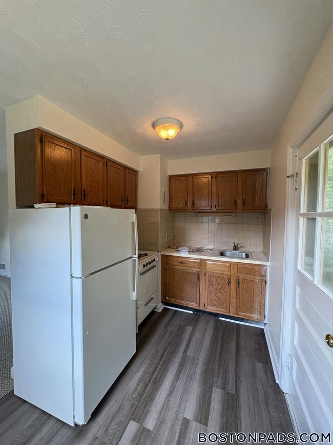 Building Photo - 15 Dudley St Rental