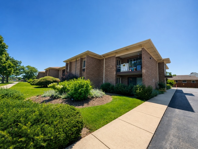 Building Photo - Completely renovated 2 bedroom condo for rent 2 parking spots