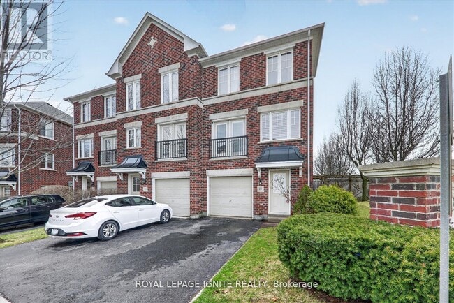 Photo - 571 Longworth Ave