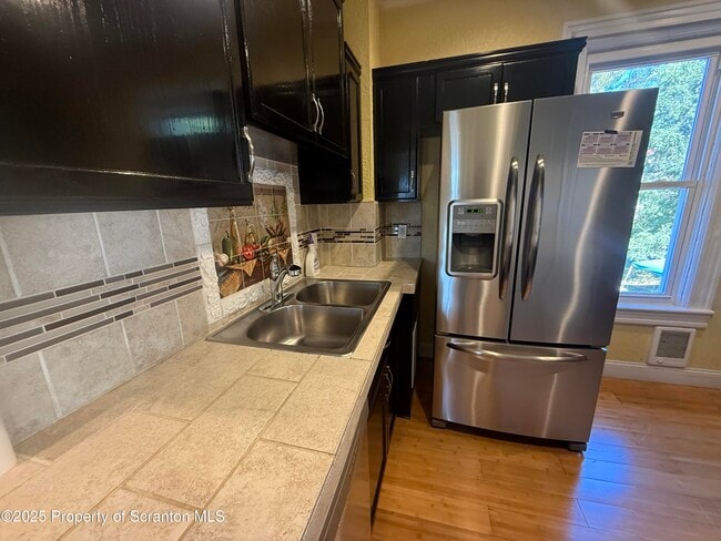 Photo - 124-126 10th Ave Apartamento