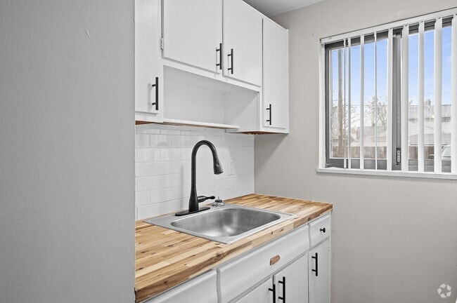 Building Photo - Ashby Terrace Rental