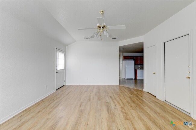 Building Photo - 605 Bermuda St Rental