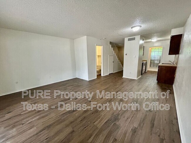 Photo - 1126 Highbush Dr