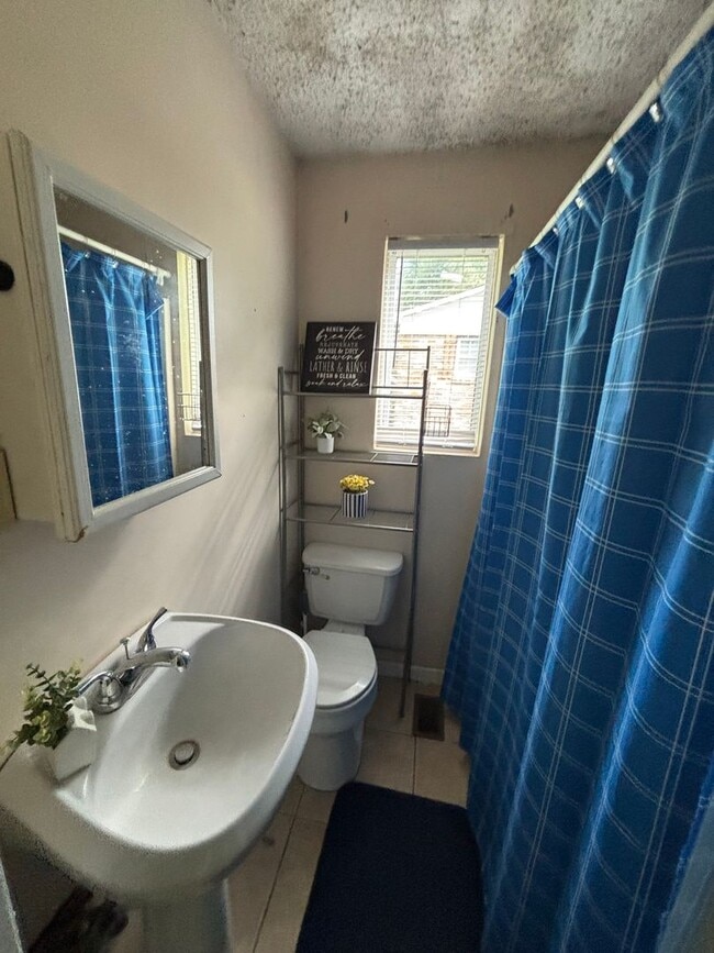 Photo - 115 Pindal Rd