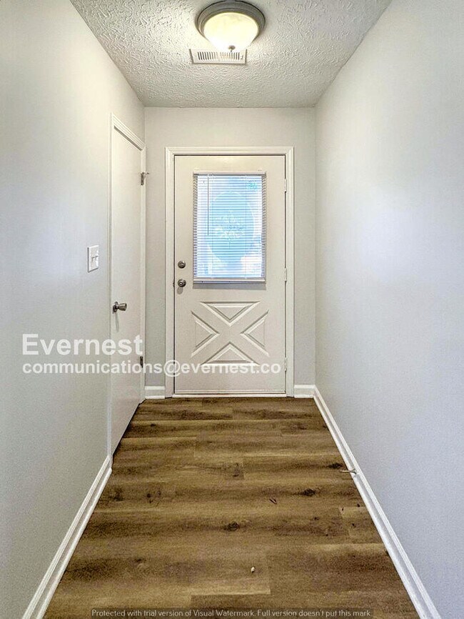 Photo - 95 Rosebud Ln