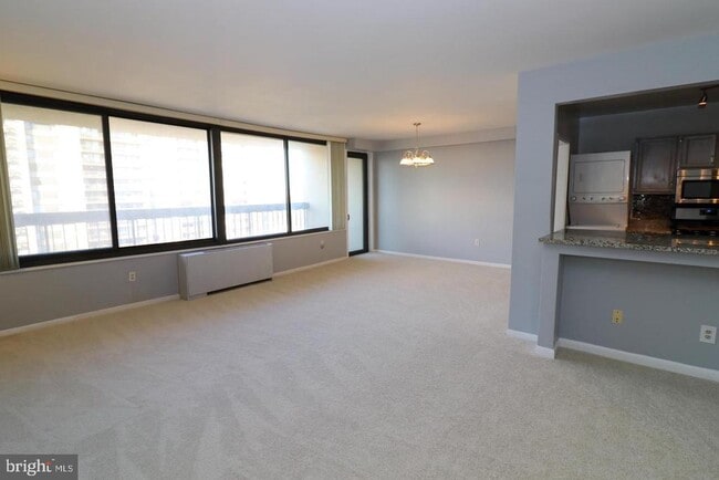 Building Photo - 3705 S George Mason Dr Unit 2117S