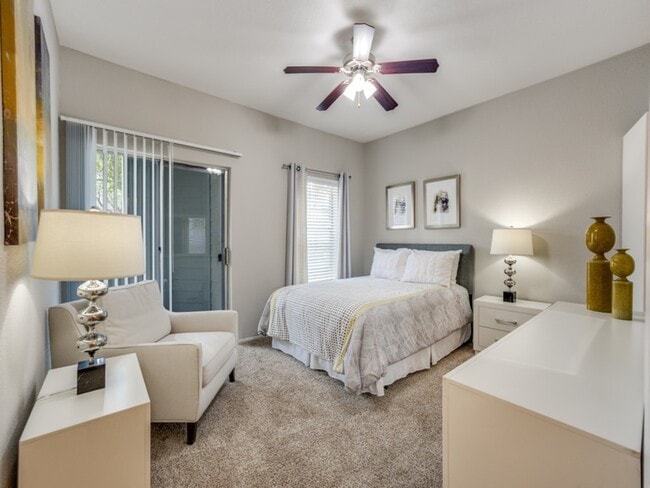 Apartment Bedroom - Heritage at Clear Creek Apartments