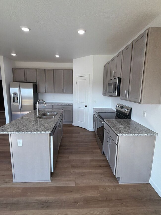 Photo - Beautiful Home in Rogersville!