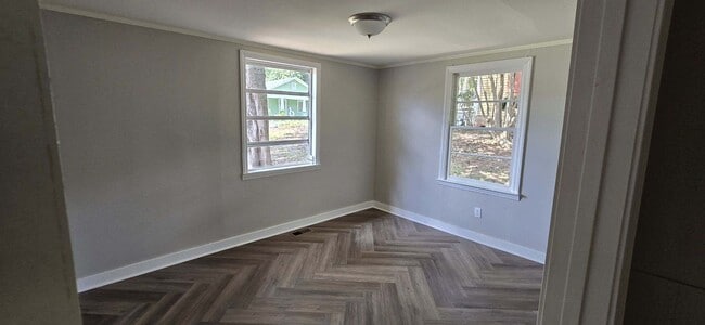 Photo - 107 Hollingshead Ave