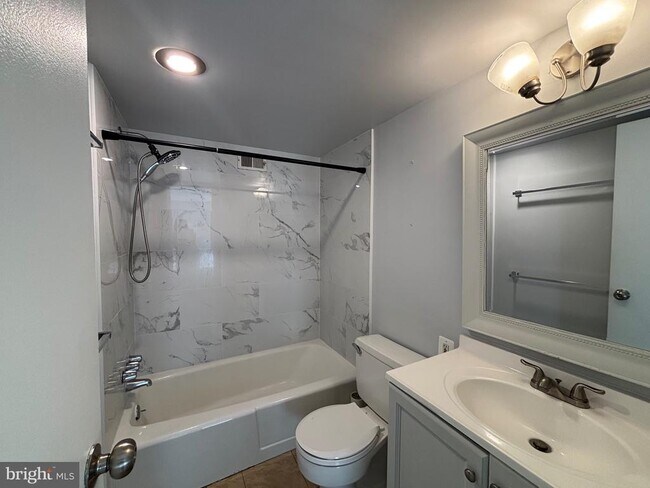 Photo - 4600 S Four Mile Run Dr Unit 920