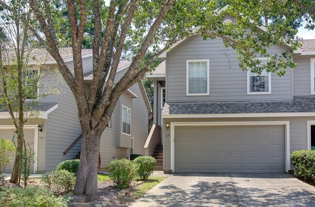 Photo - 127 N Villa Oaks Dr