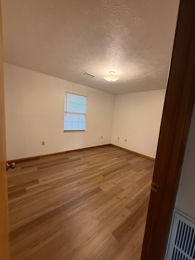 Photo - 2150 Pottertown Rd