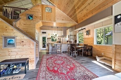 Photo - 1182 Hughes Ave