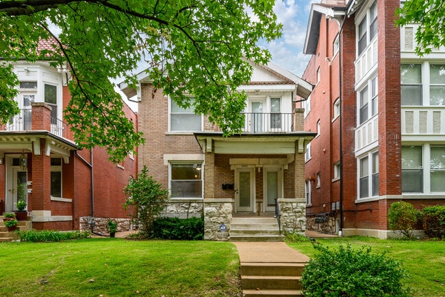 Building Photo - 5932 McPherson Ave Unit 2nd Floor