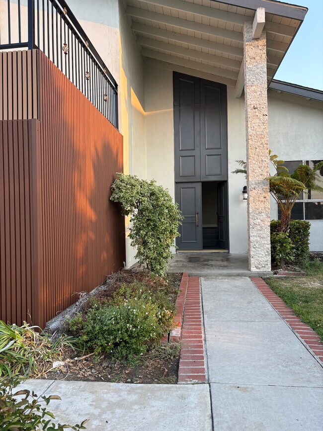 Photo - 8432 Oberlin Ave House