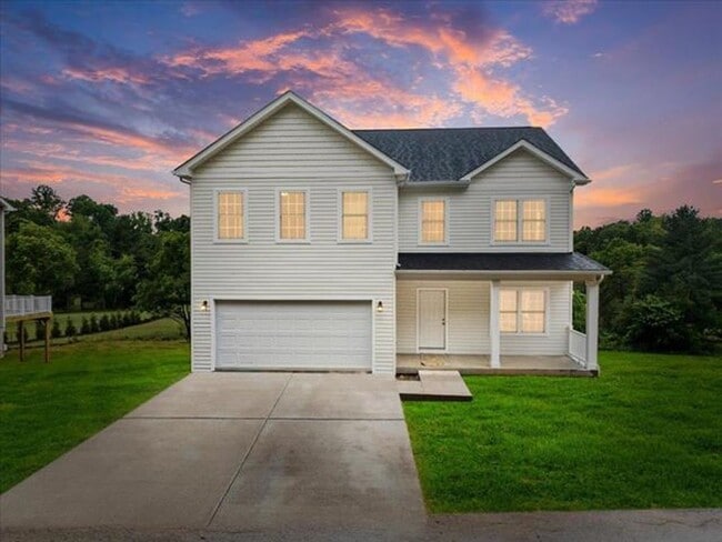 Photo - 5 BED 2 BATH HOME LOCATED IN BLACKSBURG
