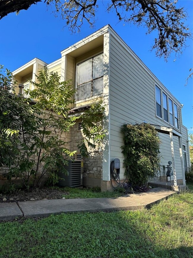 Photo - 6728 Lancret Hill Dr