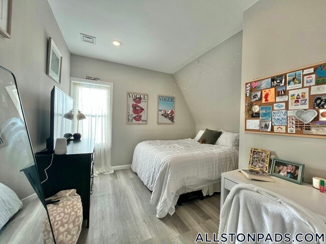 Building Photo - 66 Quint Ave