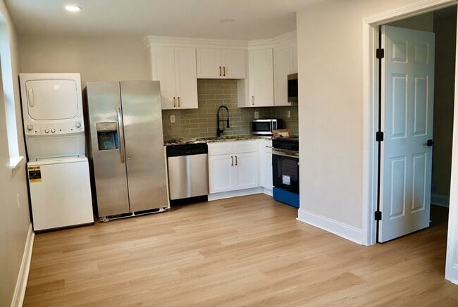 Photo - 617 Transcontinental Dr