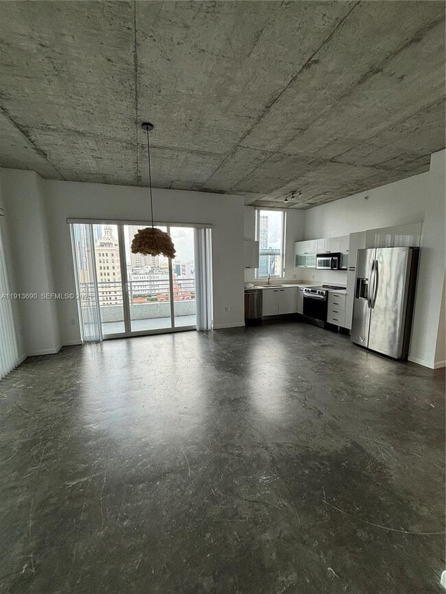 Photo - 133 NE 2nd Ave Unidad 1519