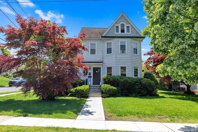 Photo - 26 Burtis Ave