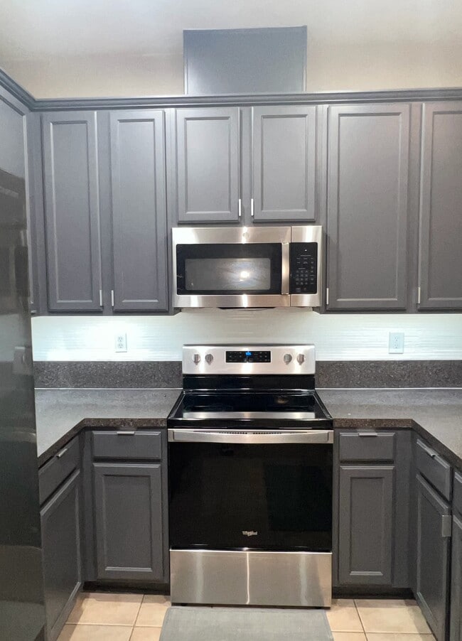 Building Photo - Emerald Preserve Townhome