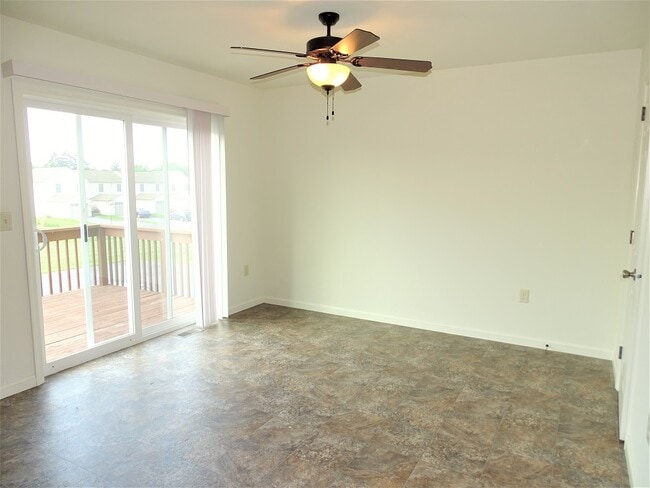 Photo - 247 Limestone Dr