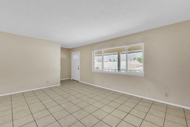 Photo - 3300 Hayes Ave