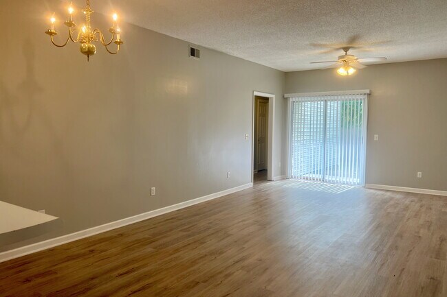 Photo - 731 Bragg Dr Unit A