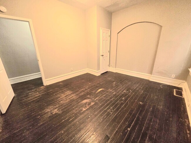 Photo - 3129-31 Keokuk St. Unidad 3131